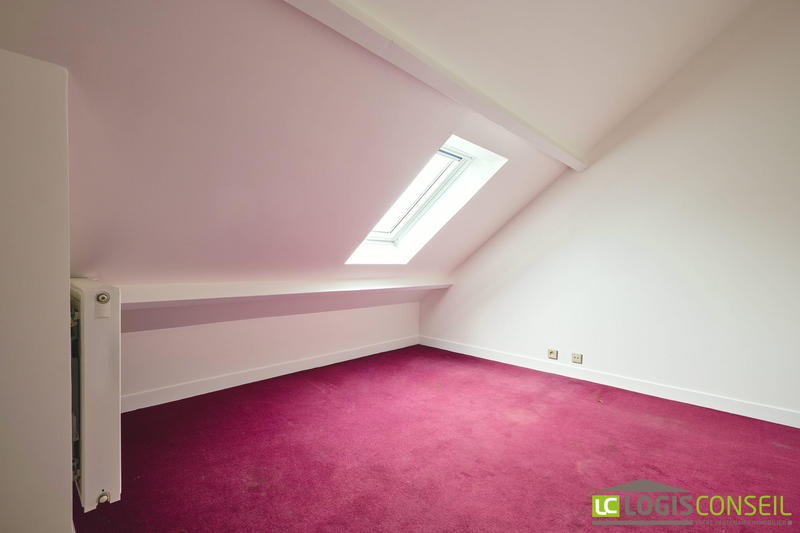 Maison contemporaine - 201 m² - 9 pièces