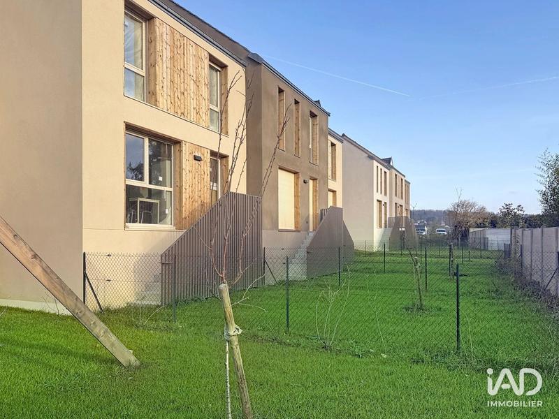 Maison - 95 m² - 5 pièces