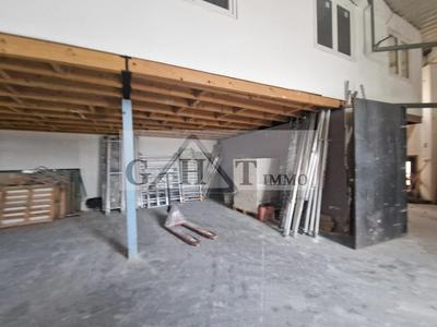 Entrepôt - 580 m²
