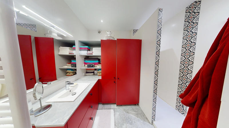 Appartement - 99 m² - 4 pièces