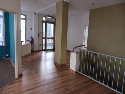 Local commercial - 135 m² - 3 pièces