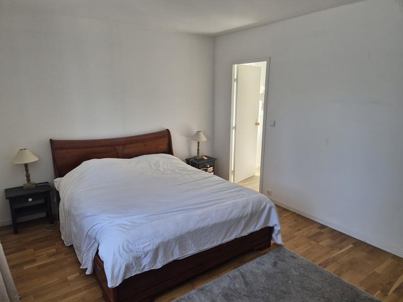 Maison - 215 m² - 8 pièces