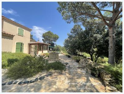 Maison - 142 m² - 8 pièces