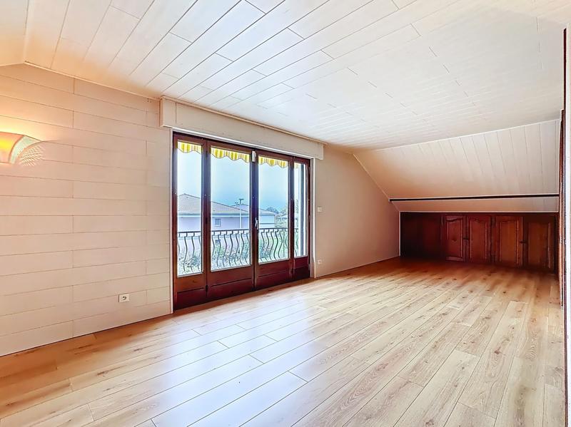 Maison - 184 m² - 8 pièces