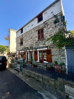 Maison de village - 104 m² - 5 pièces