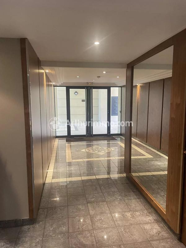 Appartement - 75 m² - 3 pièces