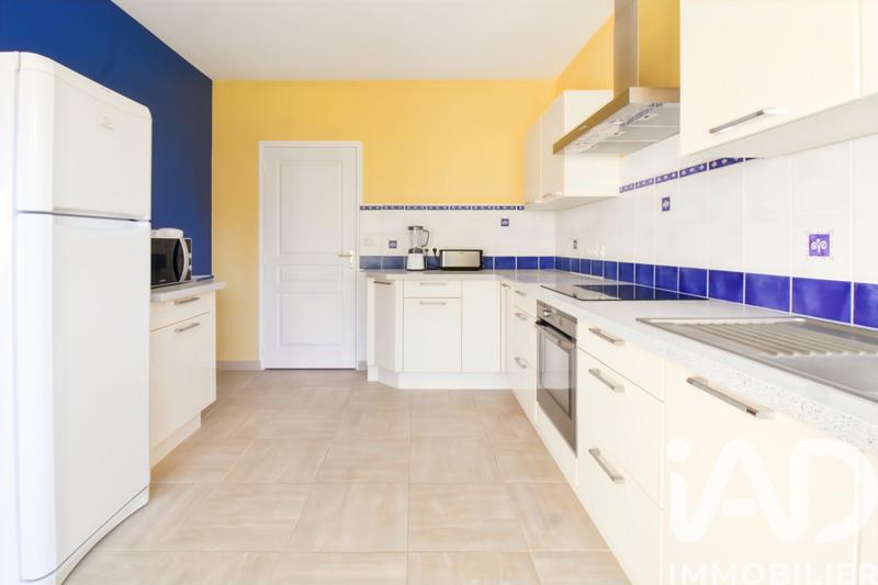 Maison - 235 m² - 7 pièces