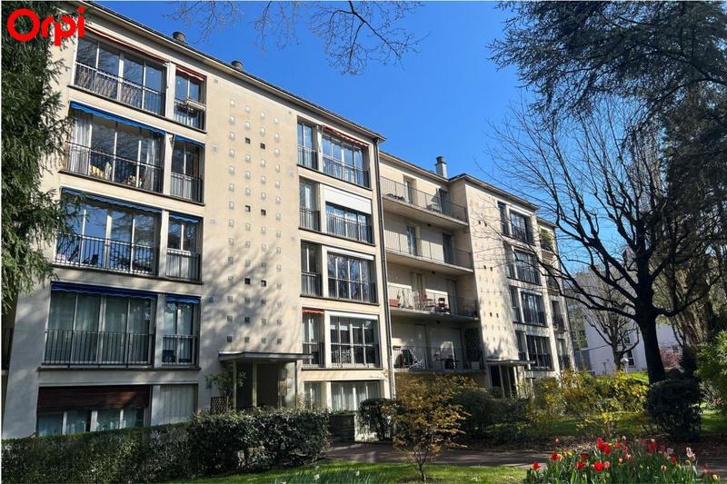 Appartement - 82 m² - 4 pièces