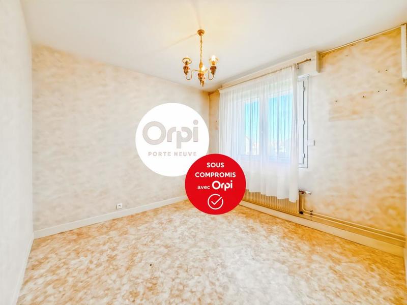 Maison - 98 m² - 6 pièces