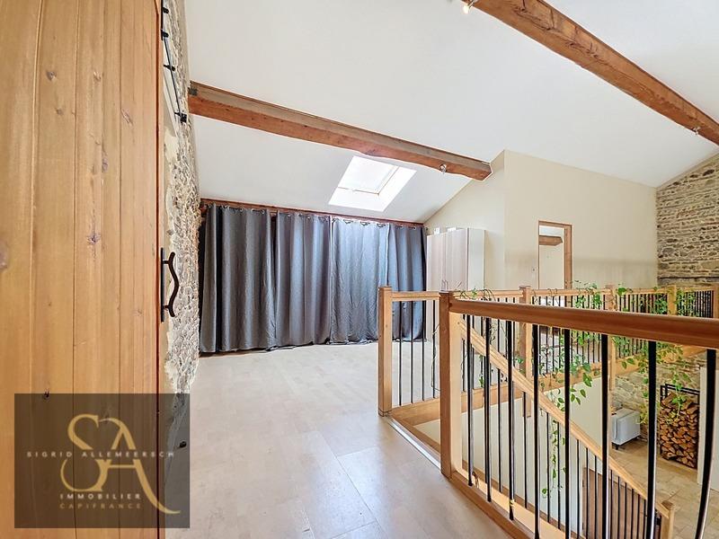 Propriété - 339 m² - 12 pièces