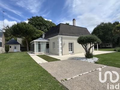 Maison - 235 m² - 8 pièces