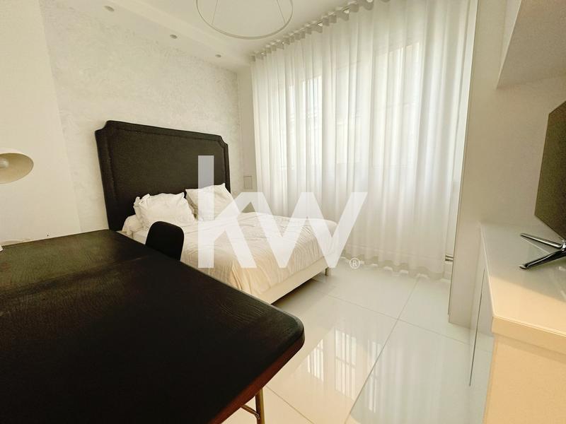 Appartement - 99 m² - 4 pièces