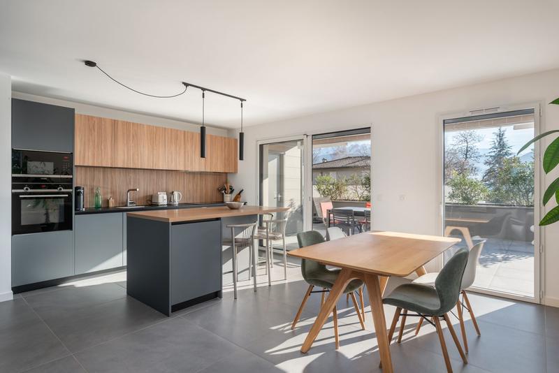 Appartement - 94 m² - 4 pièces