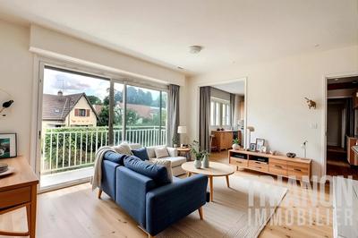 Maison - 95 m² - 6 pièces