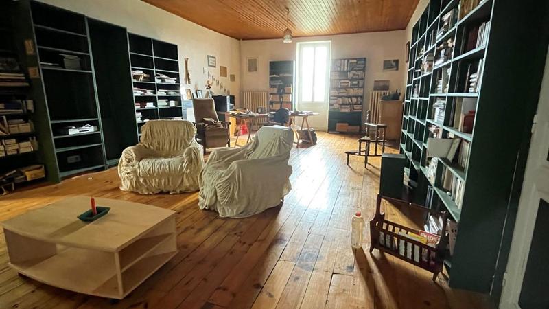 Maison de maîtres - 300 m² - 7 pièces