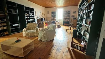 Maison de maîtres - 300 m² - 7 pièces