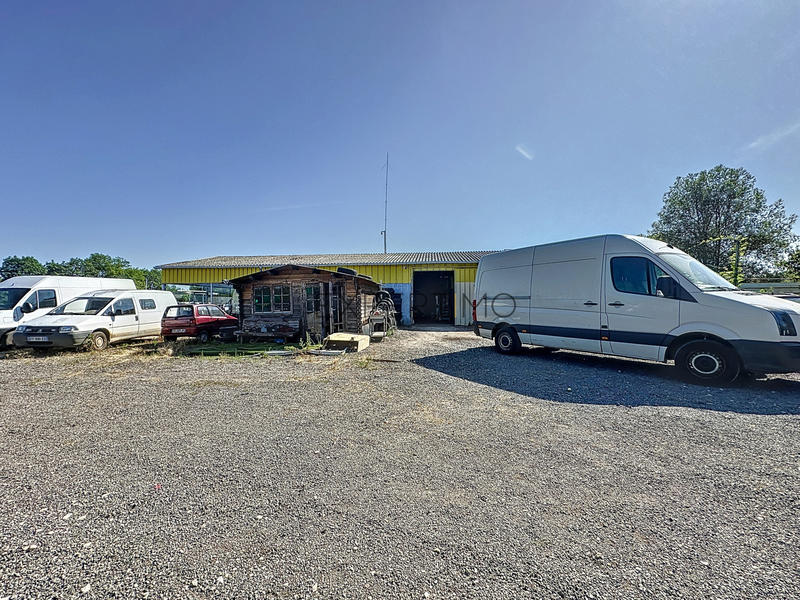 Local d'activités - 300 m²