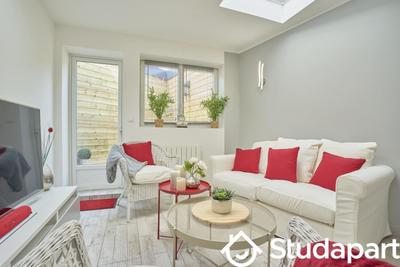 Chambre - 12 m² - 1 pièce