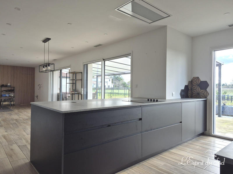 Maison contemporaine - 159 m² - 6 pièces