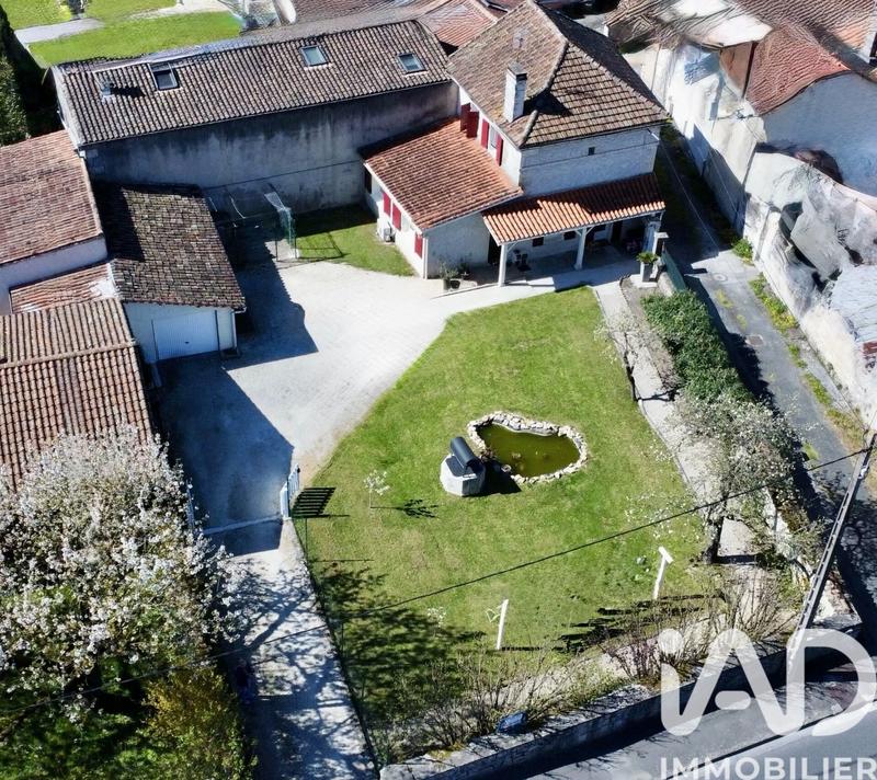 Maison - 90 m² - 4 pièces