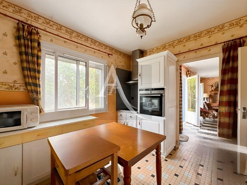 Maison - 97 m² - 5 pièces