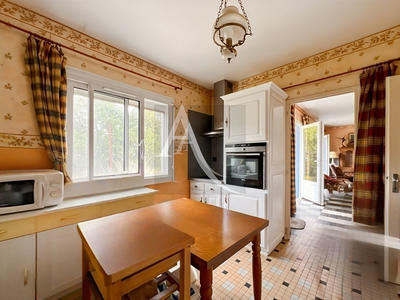 Maison - 97 m² - 5 pièces