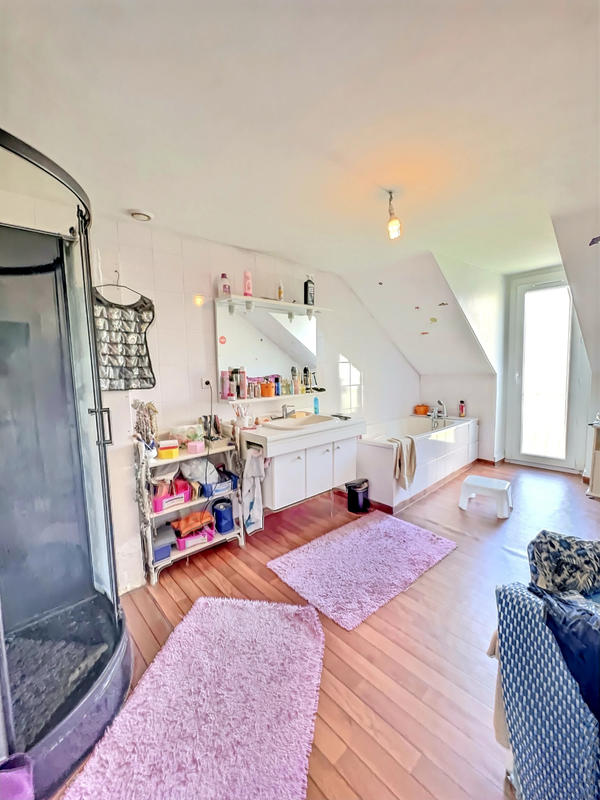 Maison - 289 m² - 8 pièces