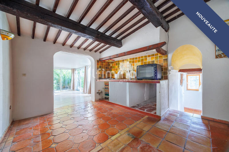 Maison - 260 m² - 10 pièces