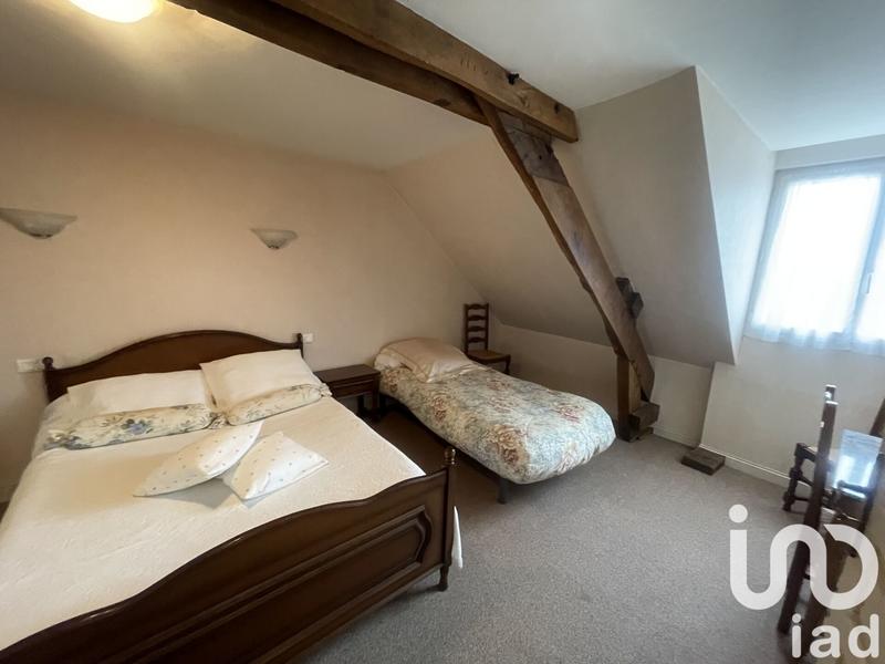 Maison - 230 m² - 8 pièces