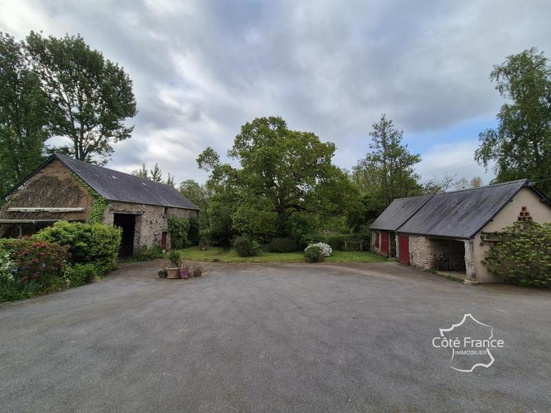 Propriété - 200 m² - 8 pièces