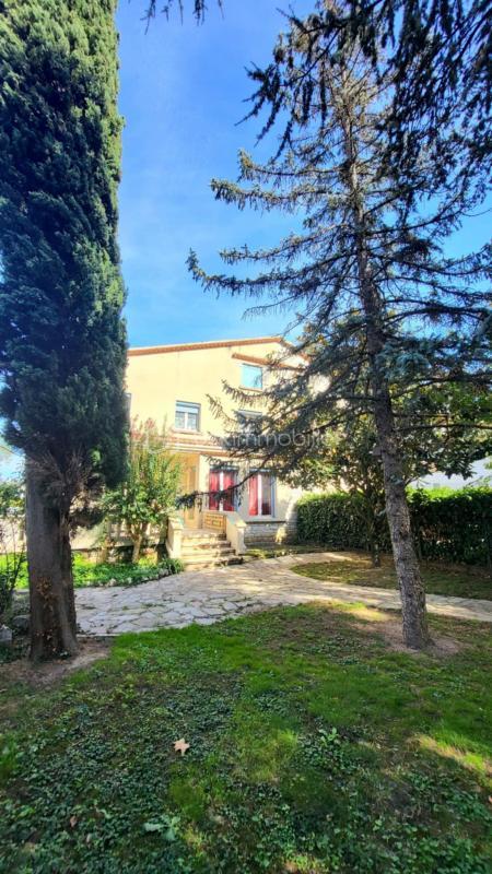 Demeure - 150 m² - 5 pièces