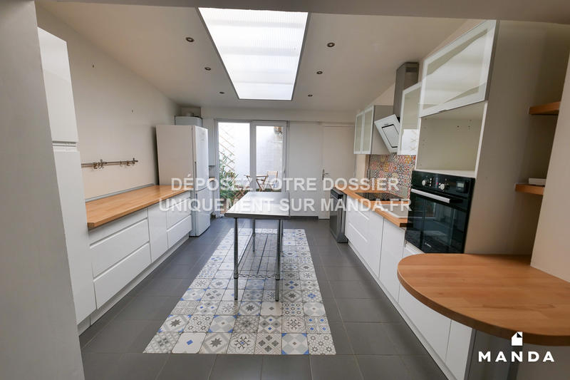 Appartement - 80 m² - 5 pièces