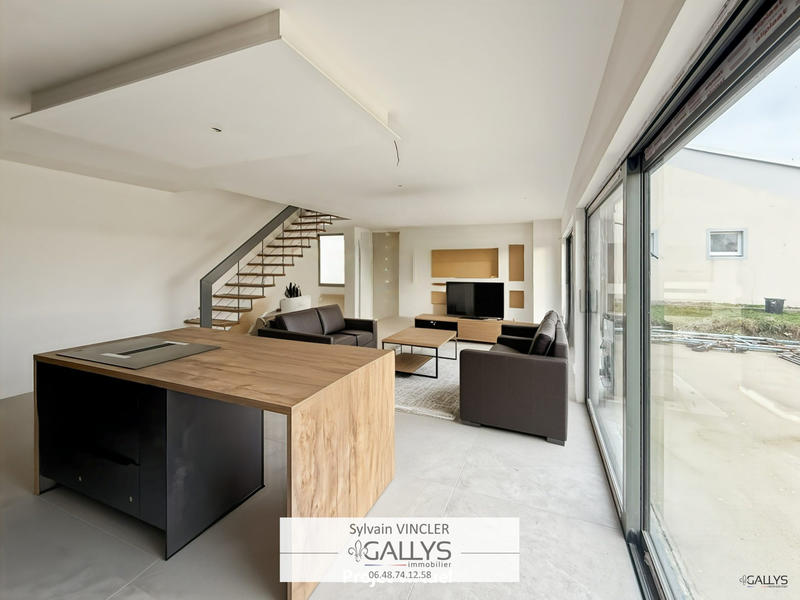 Maison - 149 m² - 6 pièces