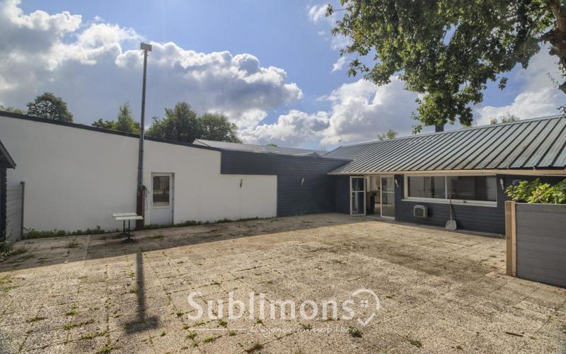 Local commercial - 1 140 m² - 14 pièces