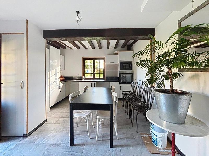 Maison - 176 m² - 8 pièces