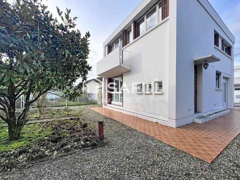 Maison - 98 m² - 5 pièces