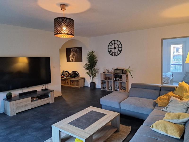 Appartement - 83 m² - 4 pièces