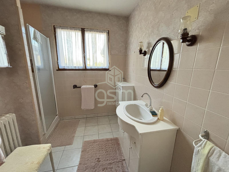 Maison traditionnelle - 131 m² - 5 pièces