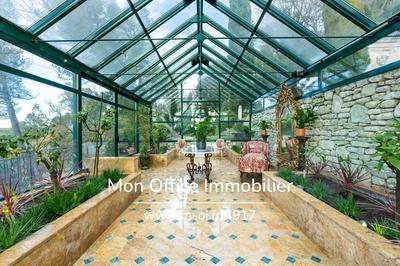 Maison - 630 m² - 12 pièces