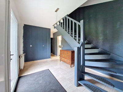 Maison - 230 m² - 7 pièces