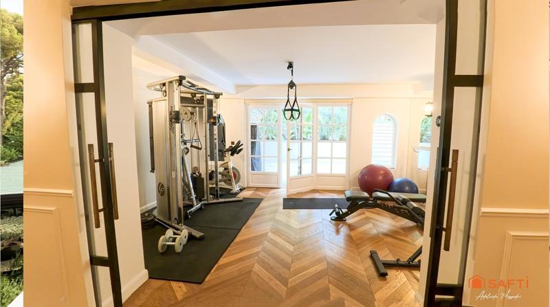 Villa - 419 m² - 10 pièces