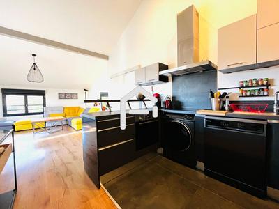 Appartement - 80 m² - 4 pièces