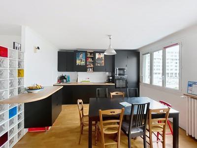 Appartement - 97 m² - 5 pièces