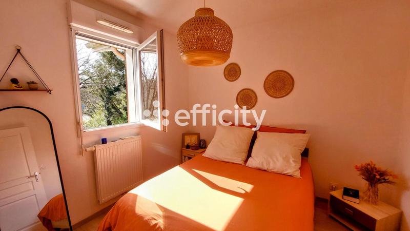 Maison jumelée - 82 m² - 4 pièces