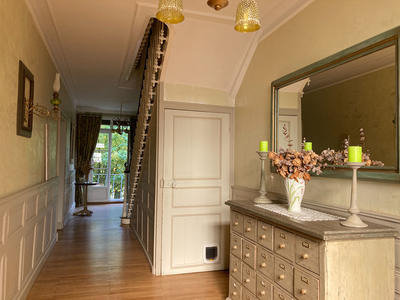 Maison - 198 m² - 8 pièces