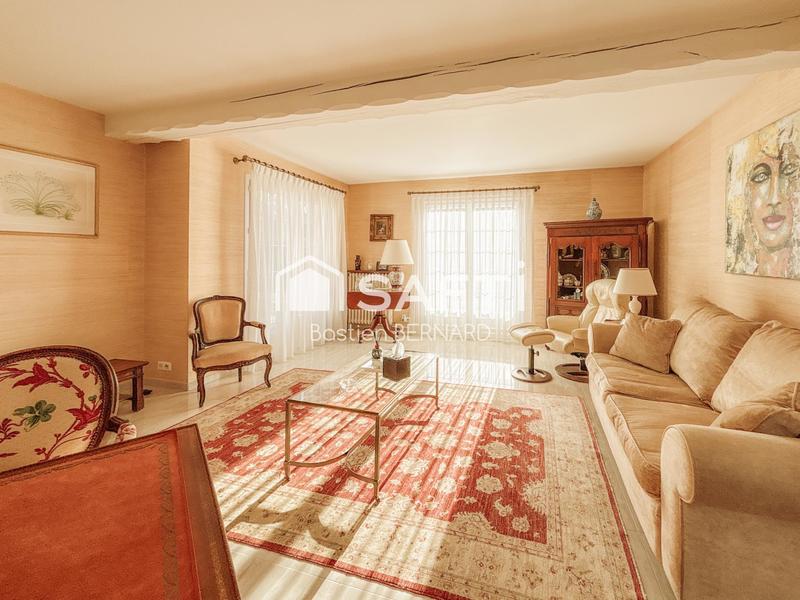 Maison - 196 m² - 6 pièces