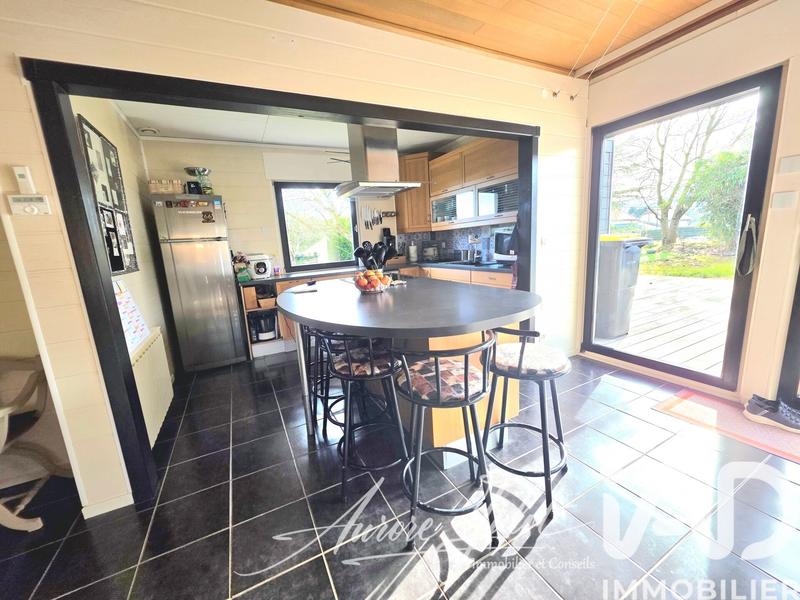 Maison - 186 m² - 8 pièces