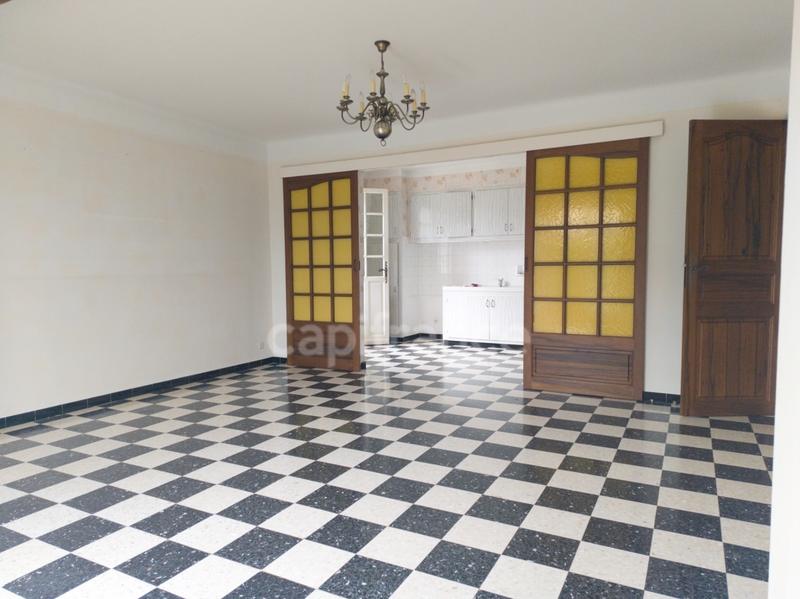 Maison - 92 m² - 5 pièces