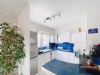 Maison - 183 m² - 8 pièces