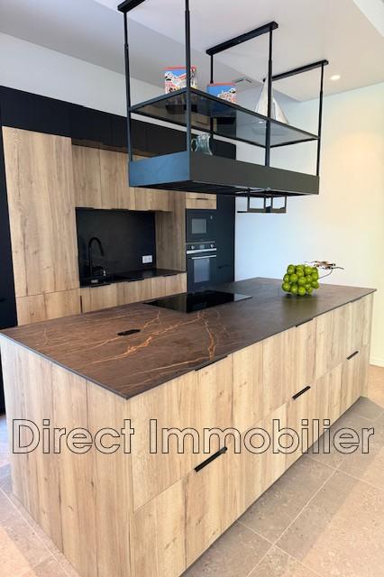 Maison - 245 m² - 6 pièces